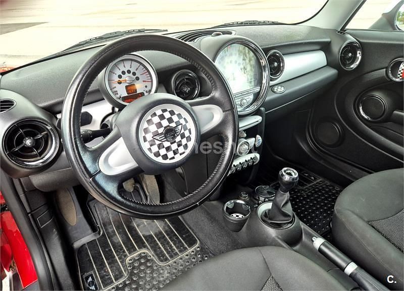 Usado Mini Cooper 120 CV (88 kW) 2008 Rojo Utilitario