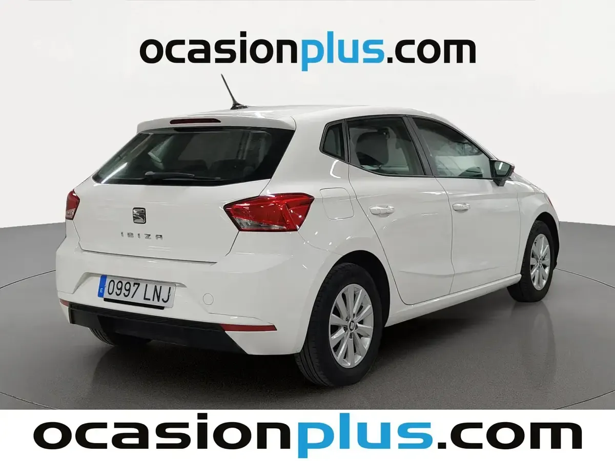Usado Seat Ibiza Style 95 CV (69 kW) 2021 Blanco Utilitario