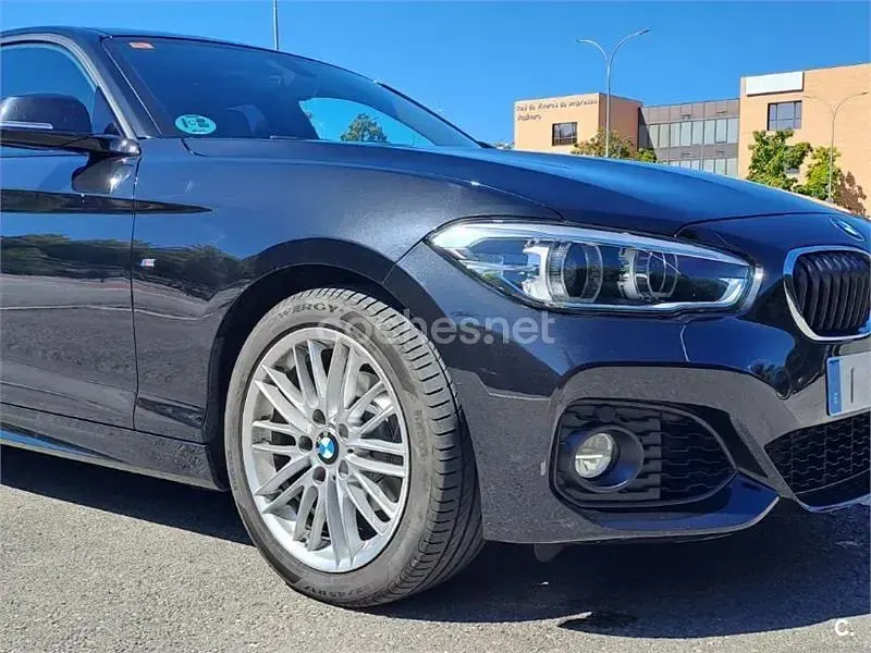 Usado BMW 118 Comfort Edition 150 CV (110 kW) 2018 Negro Utilitario