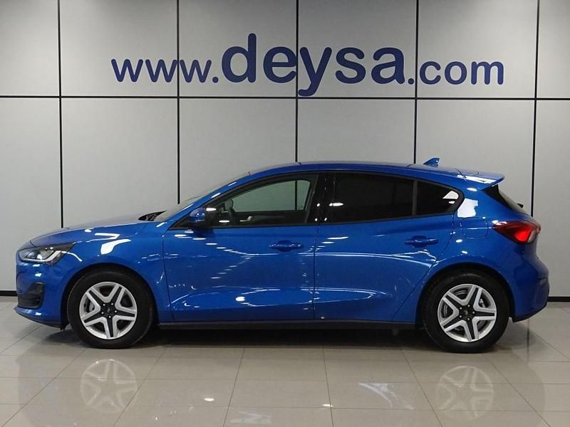 Usado Ford Focus Trend+ 120 CV (88 kW) 2022 Azul Familiar