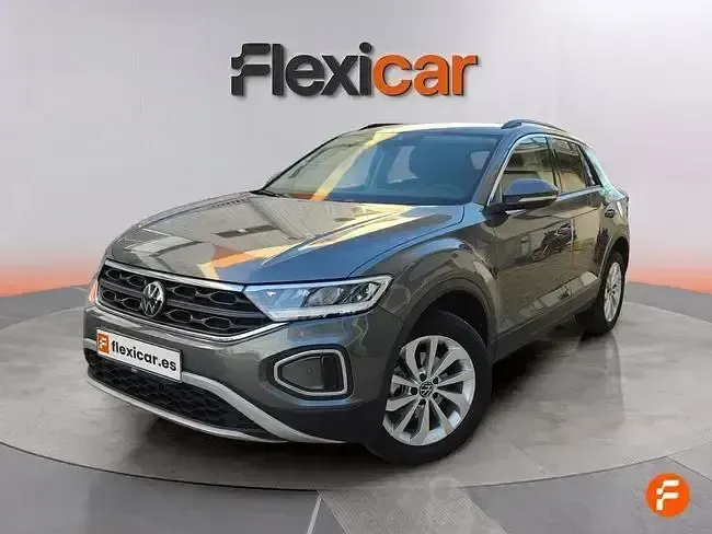 Usado VW T-Roc 150 CV (110 kW) 2024 Gris SUV
