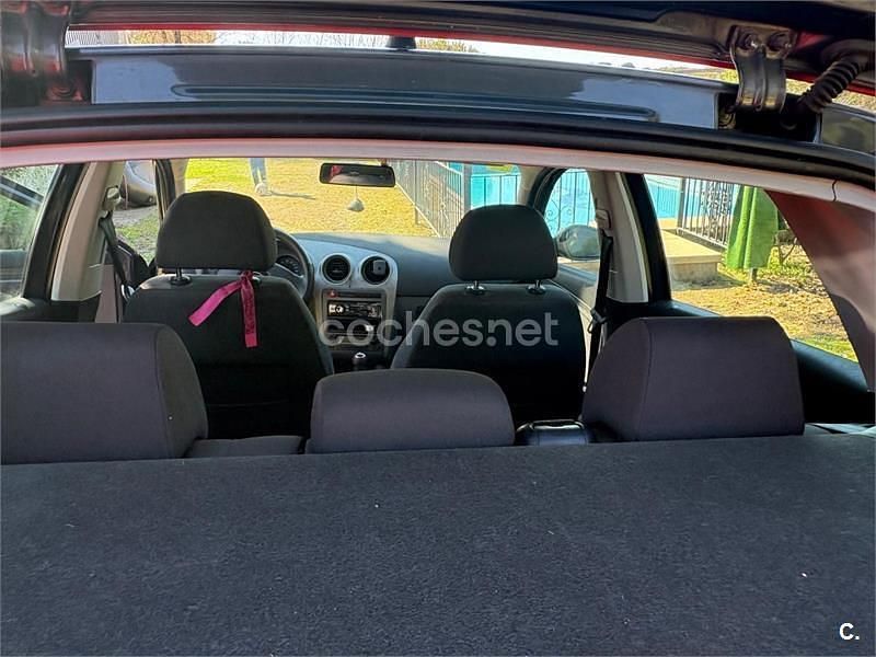 Usado Seat Ibiza Reference 70 CV (51 kW) 2006 Azul Utilitario