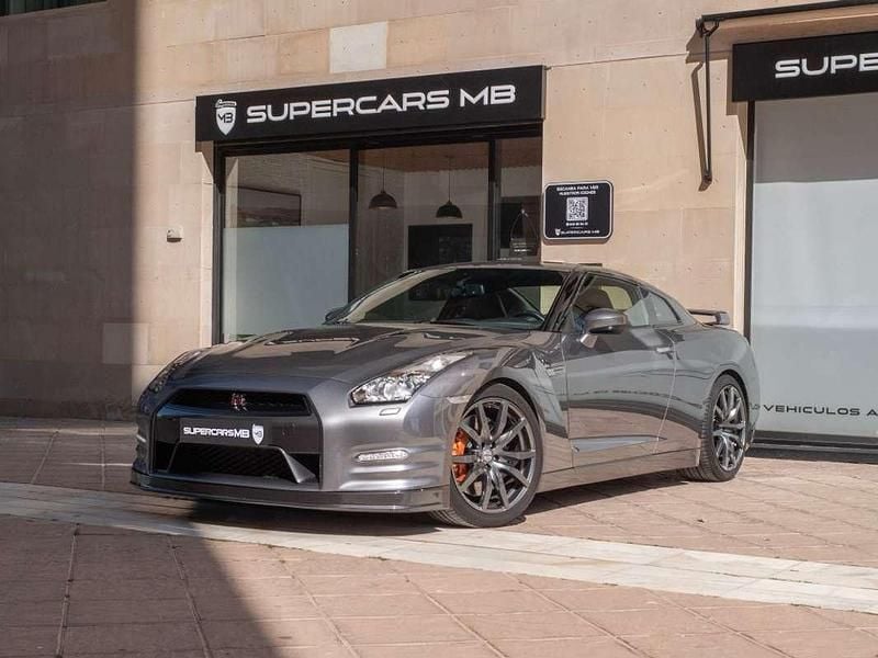Usado Nissan GT-R Black Edition 550 CV (404 kW) 2013 Gris Coupe