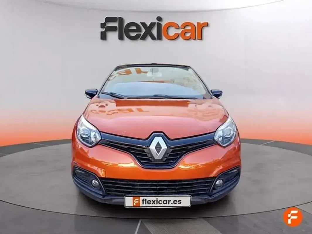 Begagnad Renault Captur Intens 90 HK (66 kW) 2016 Orange SUV
