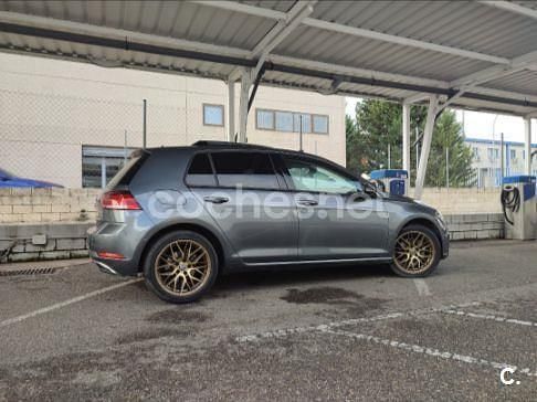 Usado VW Golf VII Advance 115 HP (84 kW) 2020 Cinzento Carrinha