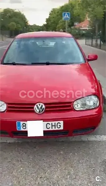 Usado VW Golf IV 110 CV (80 kW) 2003 Rojo Berlina