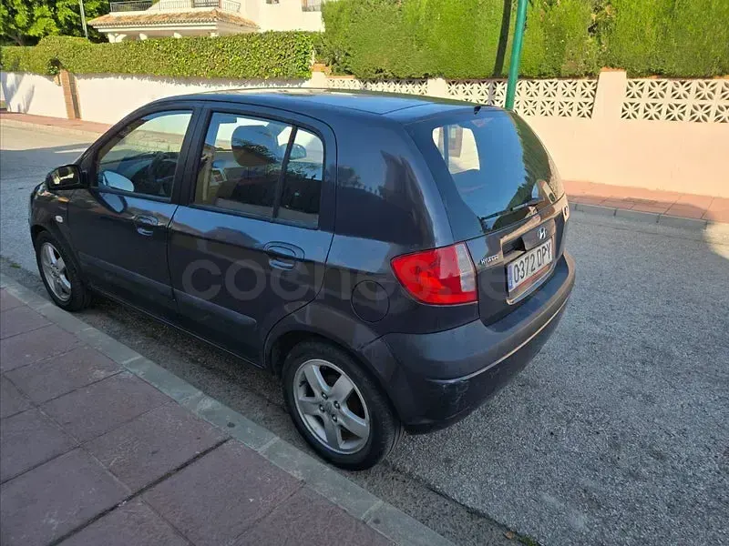 Usado Hyundai Getz 97 CV (71 kW) 2005 Gris / plata Utilitario