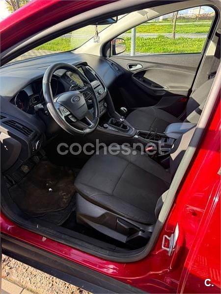 Usado Ford Focus Business Edition 120 CV (88 kW) 2017 Granate Berlina