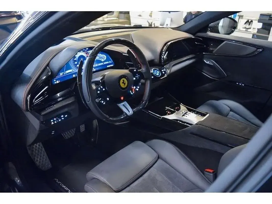 Usado Ferrari Purosangue 725 CV (533 kW) 2025 Gris SUV