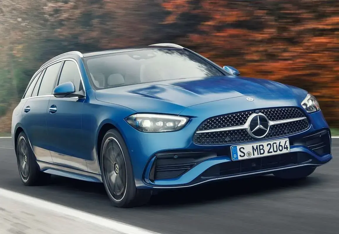 Usado Mercedes C220 200 CV (147 kW) 2024 Azul Familiar