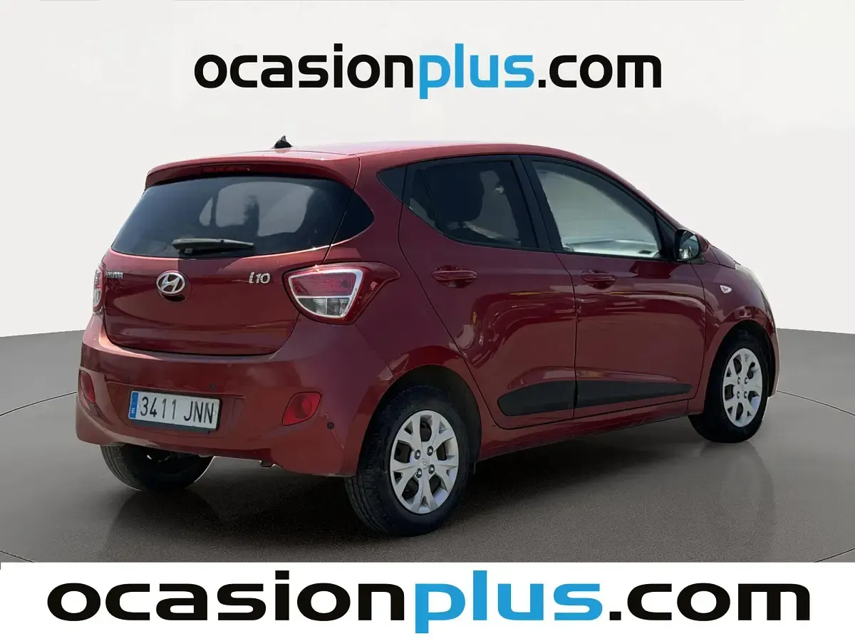 Usado Hyundai i10 GO! 67 CV (49 kW) 2016 Rojo Utilitario