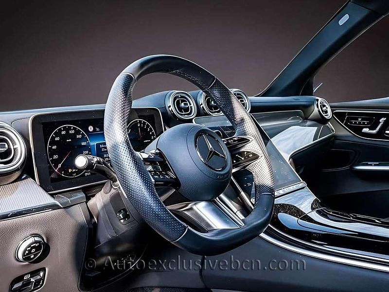 Usado Mercedes GLC300e 313 CV (230 kW) 2024 Negro SUV