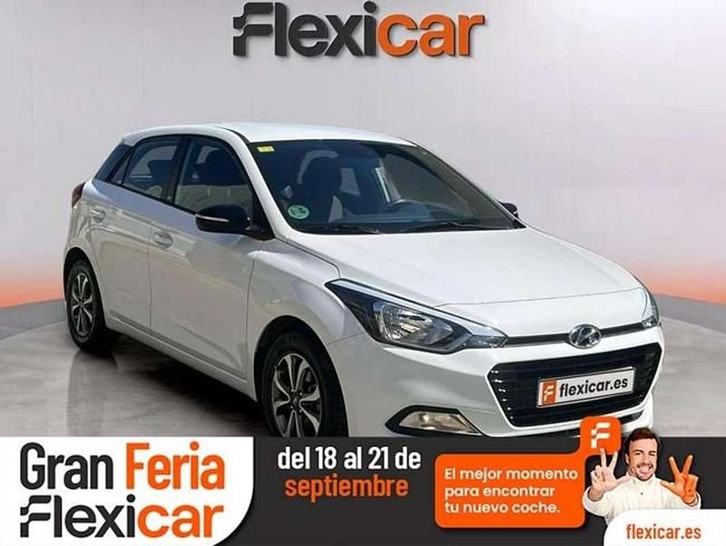 Blanco Usado 2018 Hyundai i20 Active Berlina | 9990 € (Buen precio) - Imagen 1/4