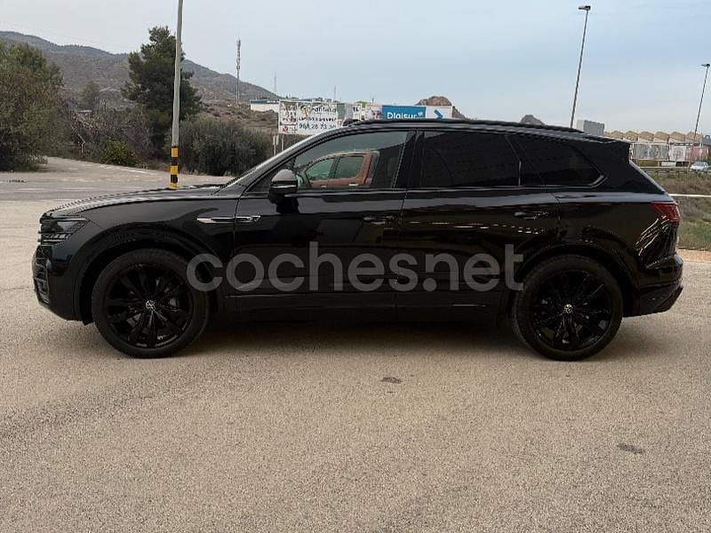 Usado VW Touareg R-line 286 CV (210 kW) 2023 Negro SUV