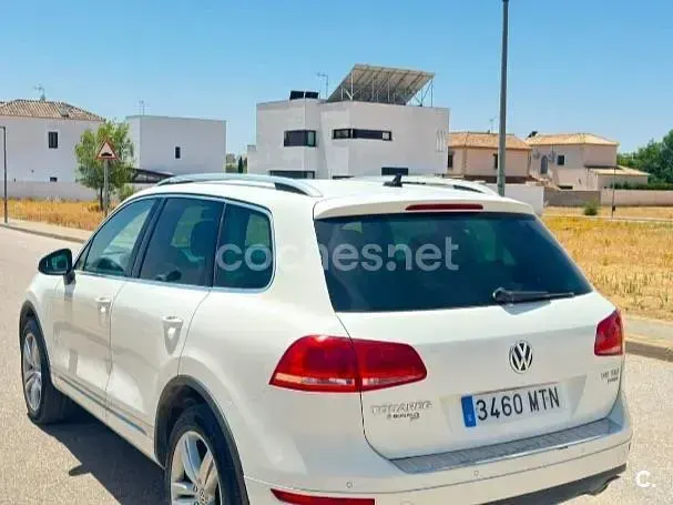 Usado VW Touareg 245 CV (180 kW) 2011 Blanco SUV