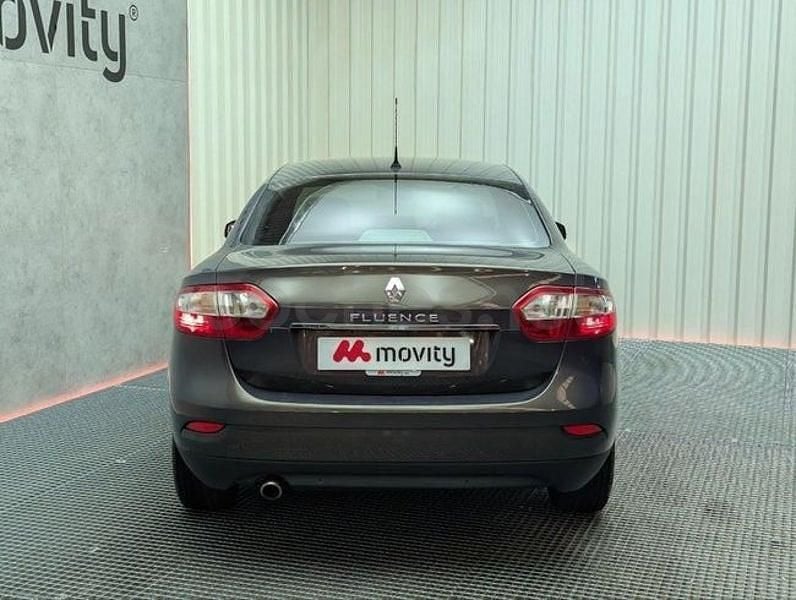 Usado Renault Fluence Dynamique 110 CV (80 kW) 2014 Gris / plata Berlina