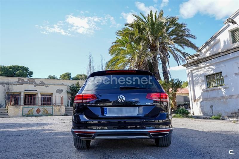 Usado VW Passat Alltrack 190 CV (139 kW) 2016 Negro Familiar
