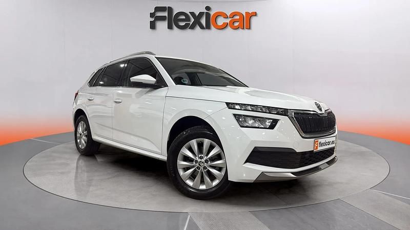 Usado Skoda Kamiq Ambition 110 CV (80 kW) 2022 Blanco SUV
