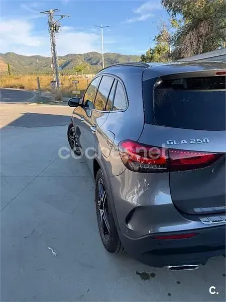 Usado Mercedes GLA250 224 CV (164 kW) 2022 Gris / plata SUV