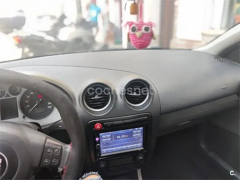 Usado Seat Ibiza Reference 85 CV (62 kW) 2006 Negro Utilitario