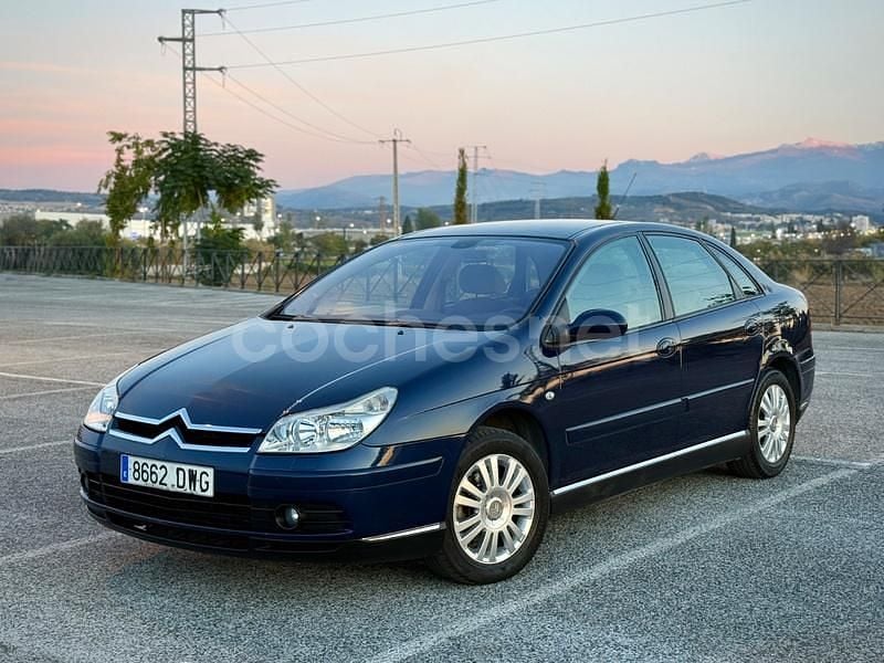 Usado Citroën C5 110 CV (80 kW) 2006 Azul Berlina