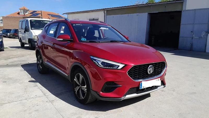 Usado MG ZS 106 CV (77 kW) 2022 Rojo Berlina