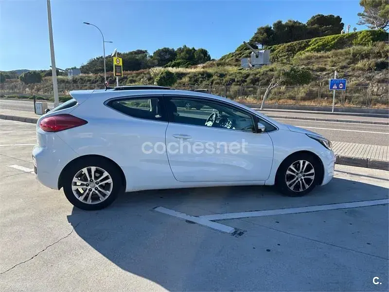 Occasion Kia ProCeed 135 PK (99 kW) 2013 Wit Hatchback