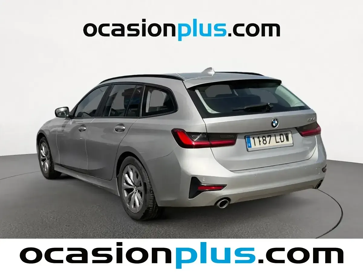 Usado BMW 318 150 CV (110 kW) 2020 Gris / plata Familiar