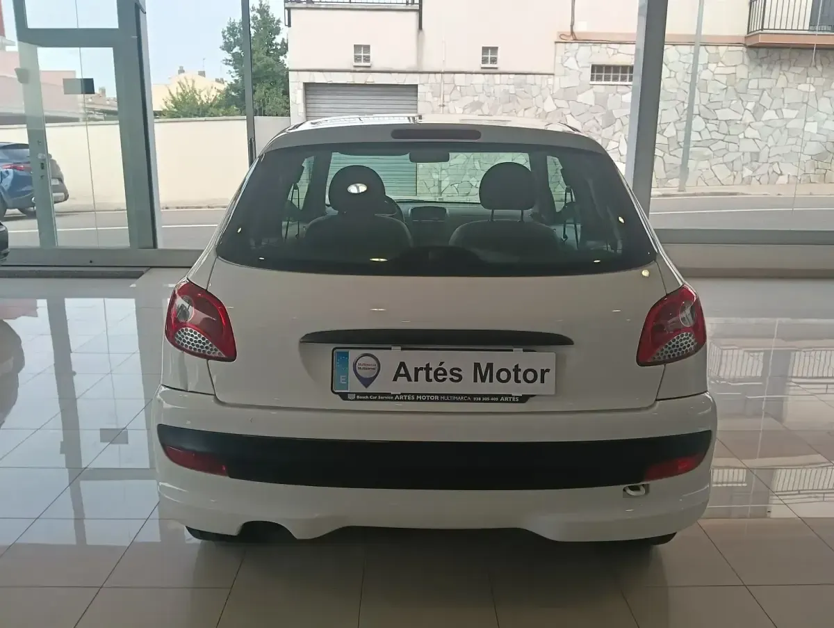 Occasion Peugeot 206+ 70 ch (51 kW) 2010 Blanc Citadine