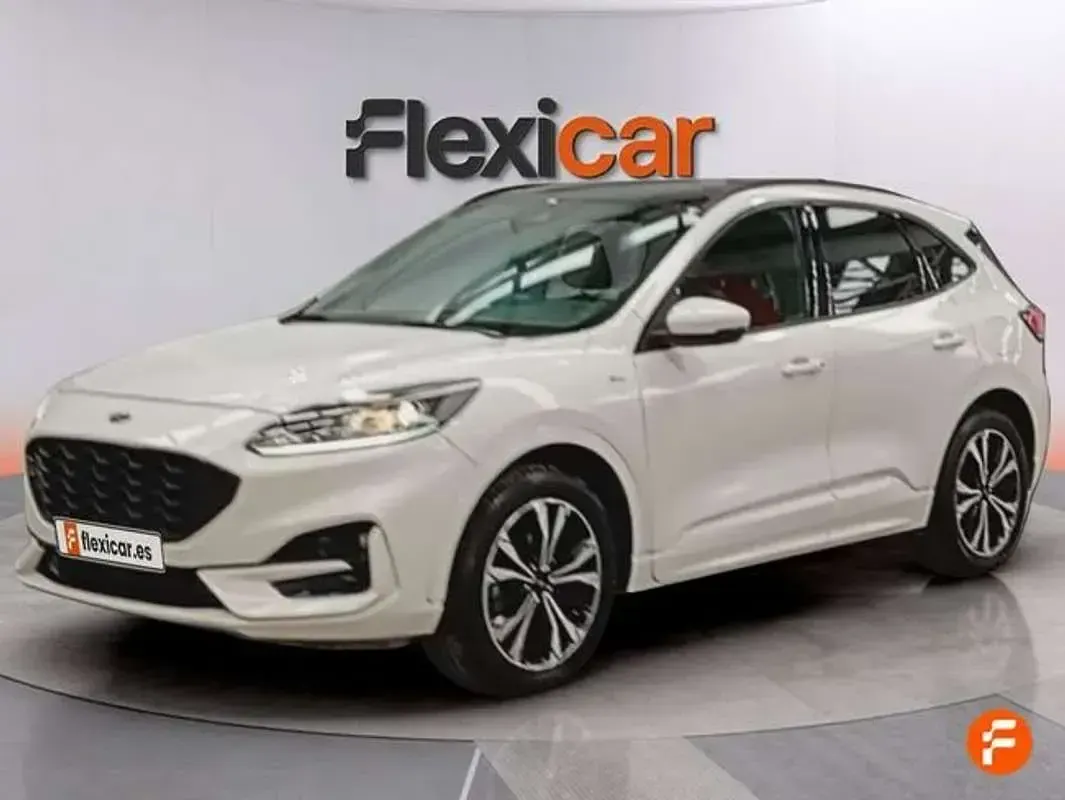 Usado Ford Kuga ST-Line 190 CV (139 kW) 2021 Blanco SUV