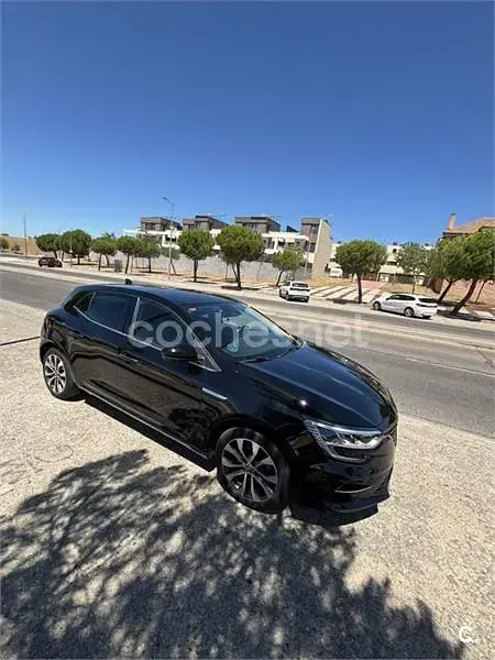 Usado Renault Mégane GrandTour Zen 140 CV (102 kW) 2021 Negro Familiar