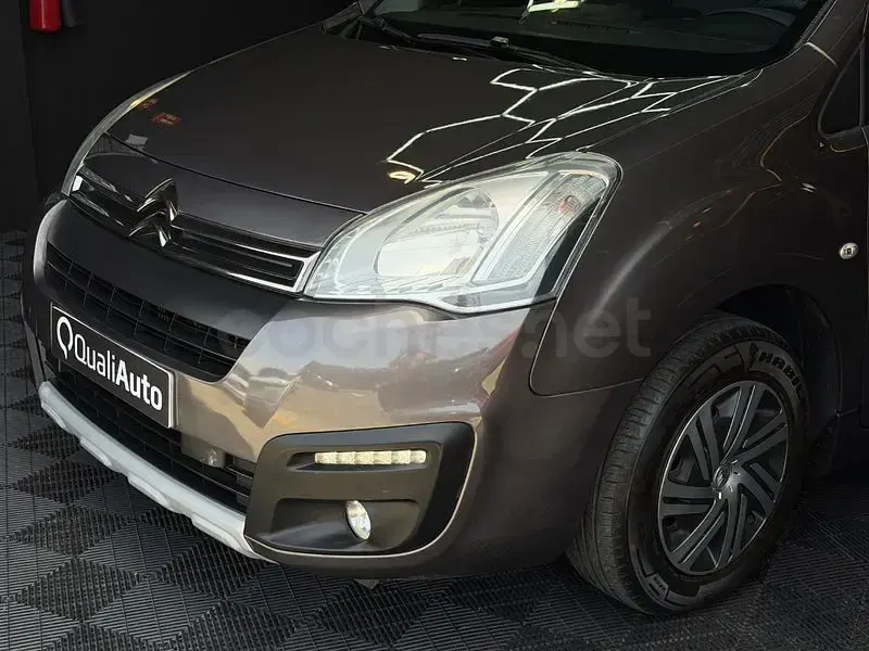 Usado Citroën Berlingo 101 CV (74 kW) 2018 Gris / plata Monovolumen