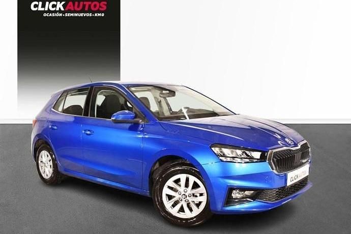 Usado Skoda Fabia Ambition 95 CV (69 kW) 2023 Blanco Utilitario