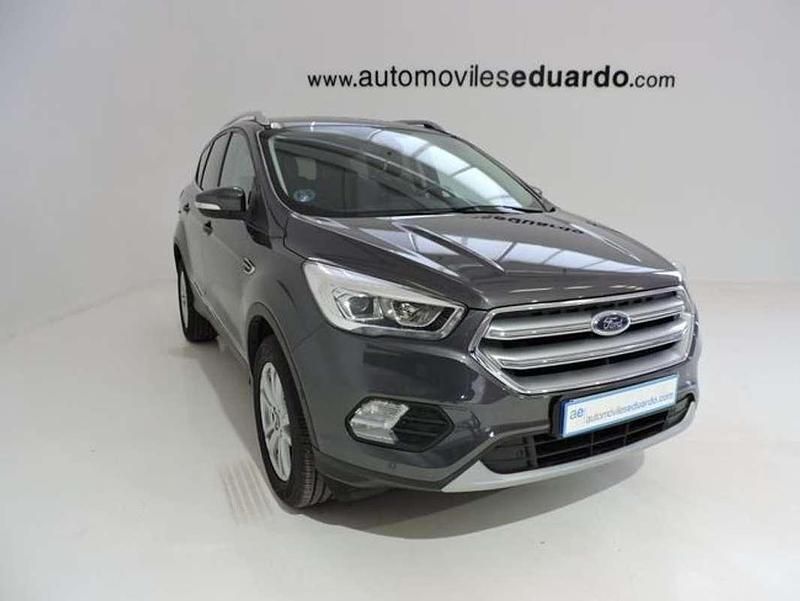 Usado Ford Kuga Business Edition 150 CV (110 kW) 2017 Gris SUV