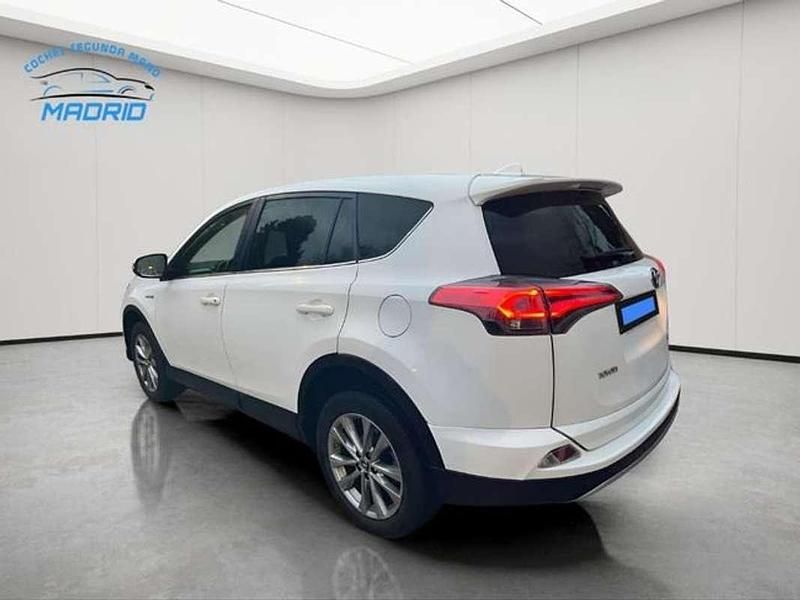 Usado Toyota RAV4 Hybrid Advance 197 CV (144 kW) 2017 Blanco SUV