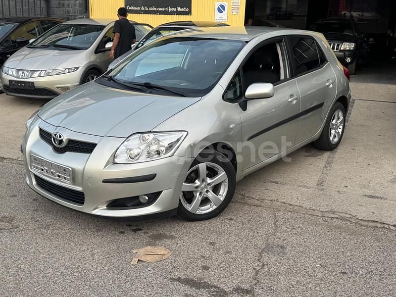 Gris / plata Usado 2007 Toyota Auris Sol Berlina | 6900 € (Buen precio) - Imagen 1/4