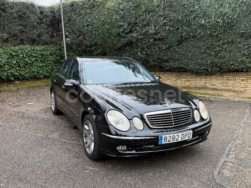 Usado Mercedes E500 Avantgarde 388 CV (285 kW) 2006 Negro Berlina
