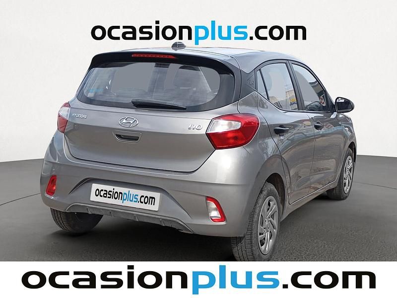 Usado Hyundai i10 67 CV (49 kW) 2022 Gris / plata Utilitario