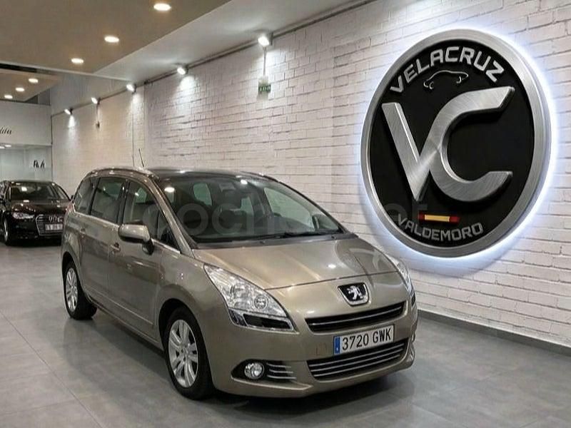 Usado Peugeot 5008 Sport 150 CV (110 kW) 2010 Beige Monovolumen