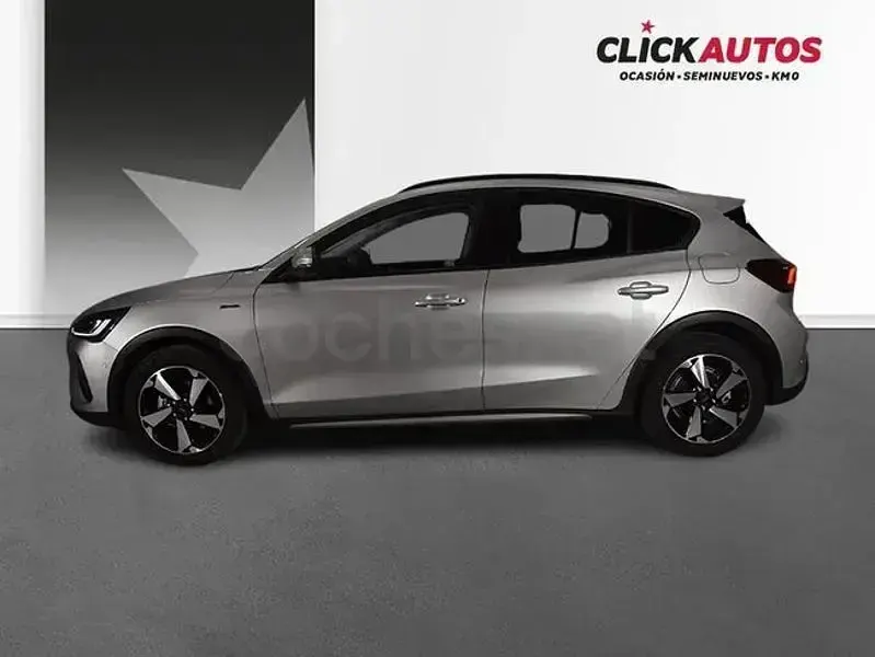 Usado Ford Focus Active 155 CV (114 kW) 2024 Gris / plata Berlina
