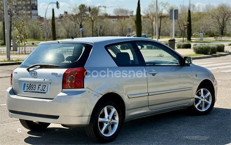 Usado Toyota Corolla Luna 116 CV (85 kW) 2006 Gris / plata Berlina