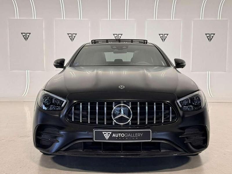 Usado Mercedes E300 306 CV (225 kW) 2021 Plateado Berlina