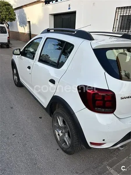 Usado Dacia Sandero Essentiel 90 CV (66 kW) 2019 Blanco Berlina