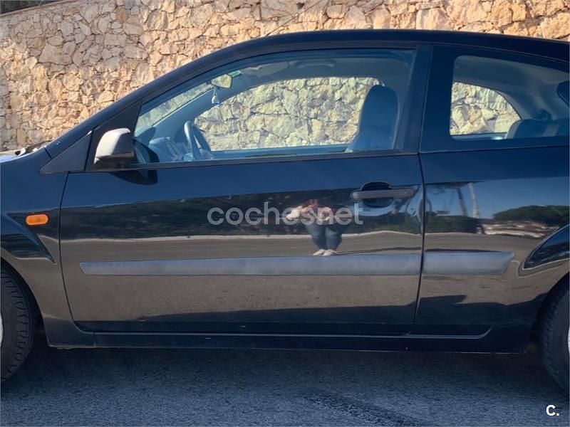 Usado Ford Fiesta 90 CV (66 kW) 2006 Negro Coupe