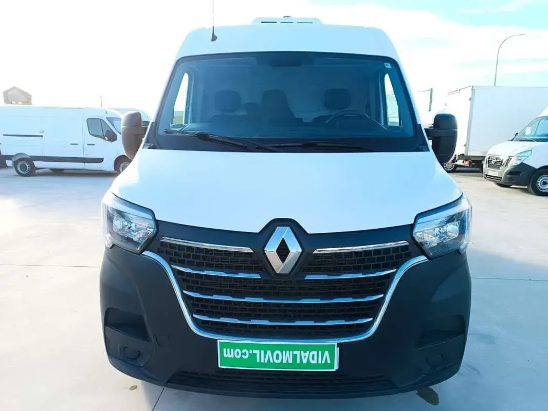 Usado Renault Master 135 CV (99 kW) 2022 Blanco Monovolumen