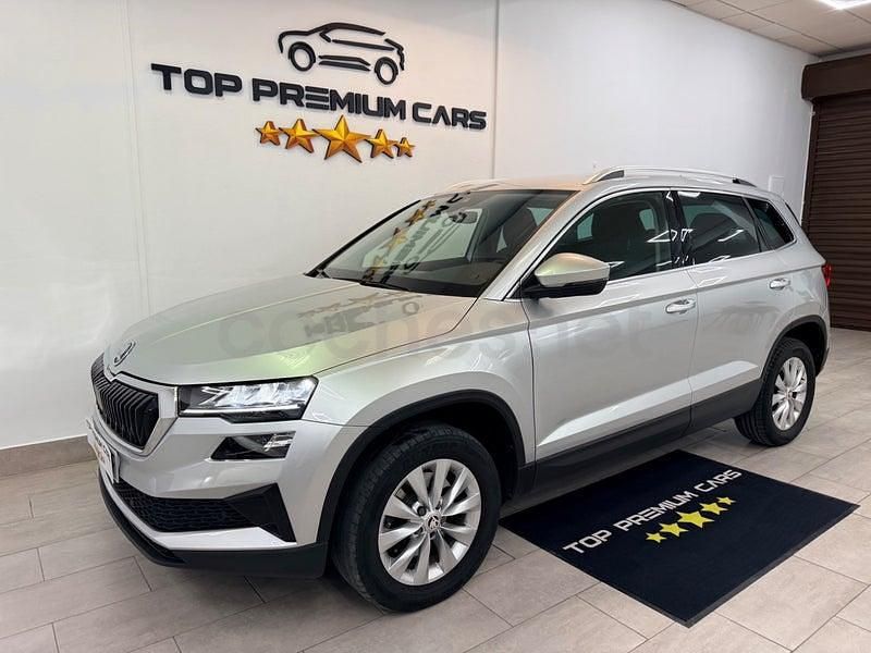 Usado Skoda Karoq Ambition 115 CV (84 kW) 2022 Gris / plata SUV