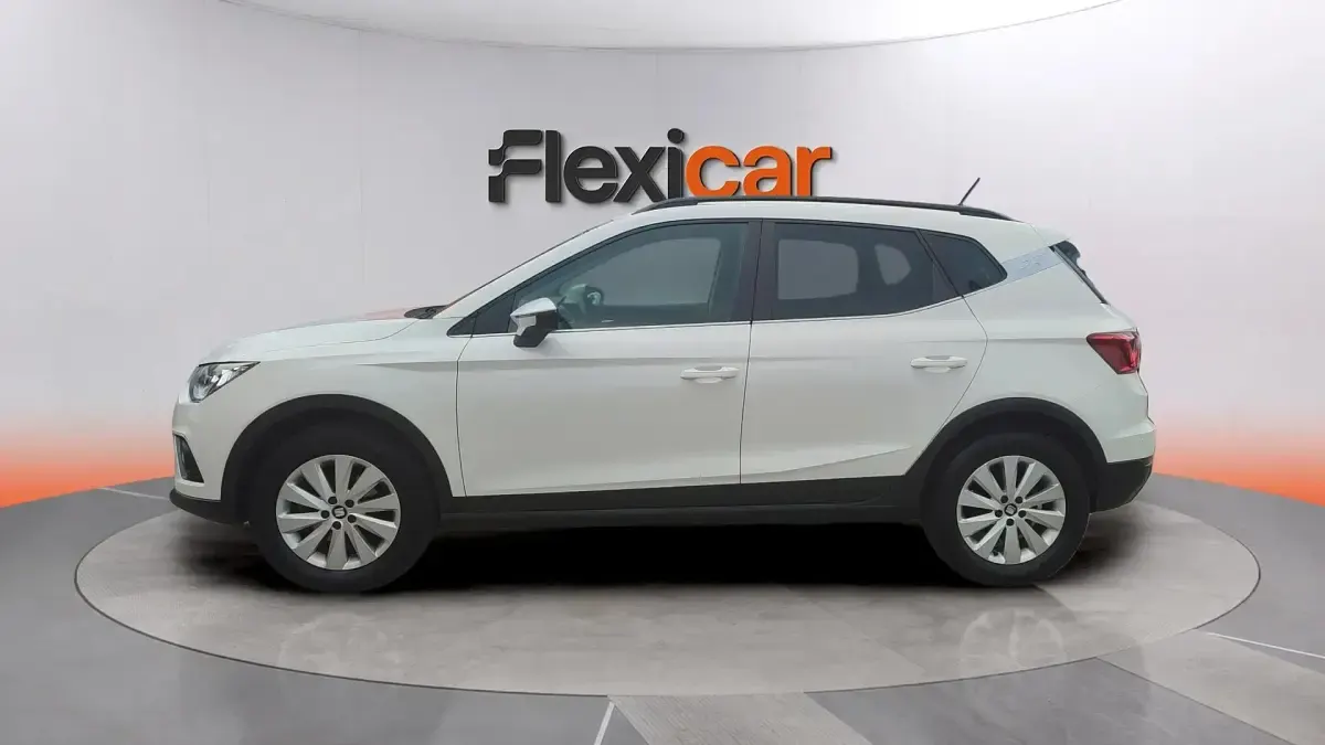 Usado Seat Arona Ecomotive 95 CV (69 kW) 2017 Blanco SUV