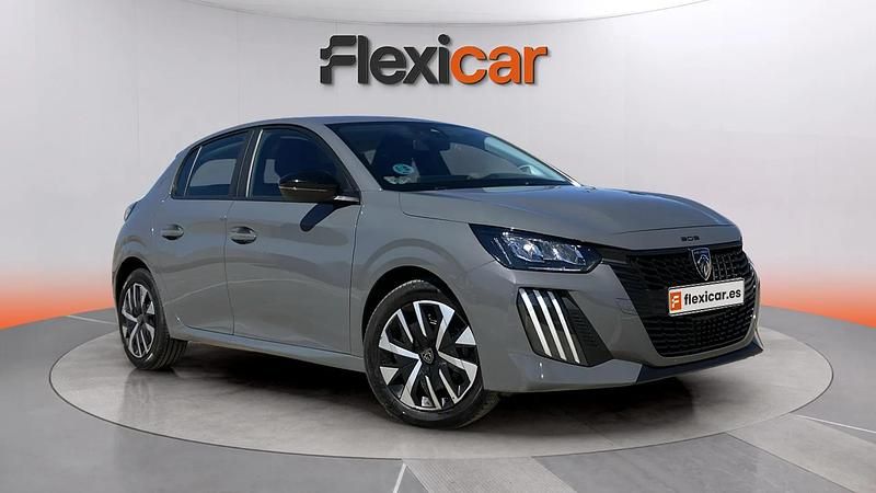 Usado Peugeot 208 Active 102 CV (75 kW) 2024 Gris Utilitario