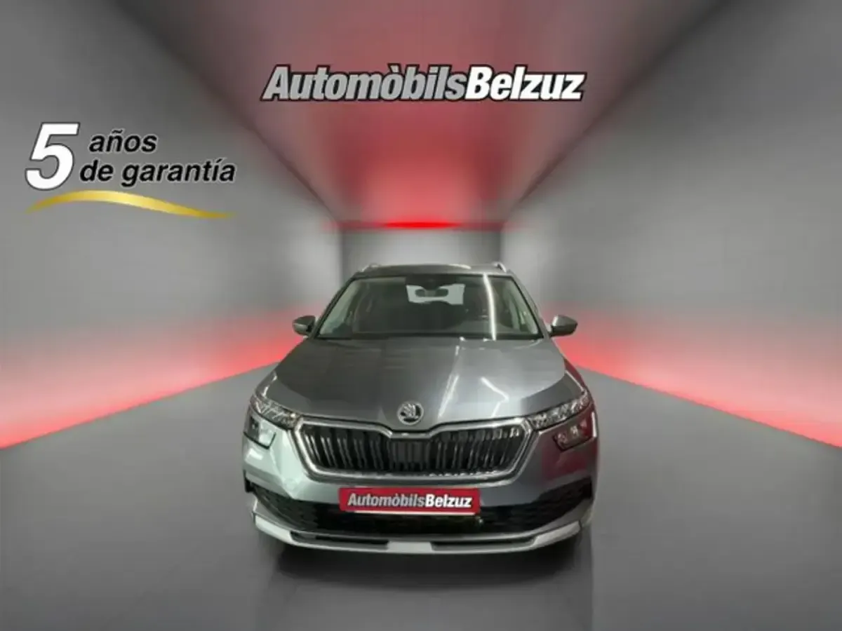 Usado Skoda Kamiq Ambition 110 CV (80 kW) 2024 Gris SUV