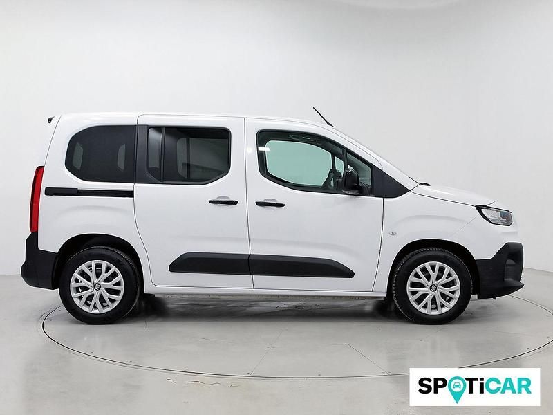 Usado Fiat Doblò 100 CV (73 kW) 2025 Blanco Monovolumen